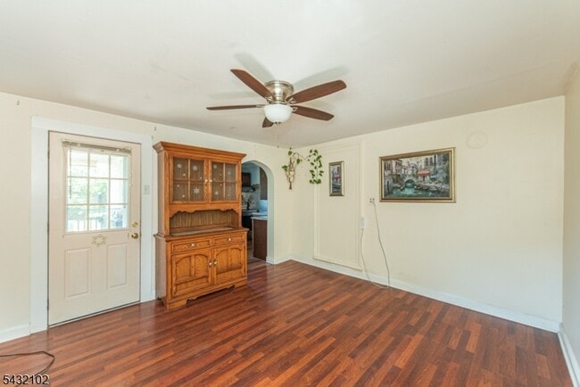 Building Photo - 428 Lathrop Ave