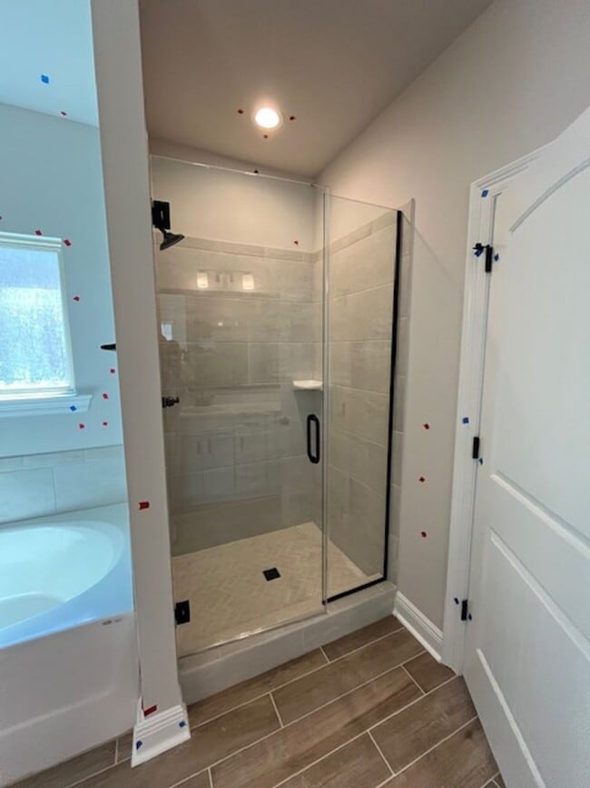 Building Photo - Beautiful Executive home in Hammock Bay with fenced backyard