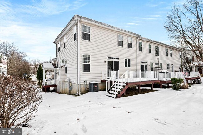 Building Photo - 120 Elizabeth Ct