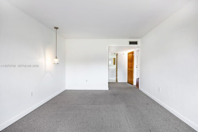 Building Photo - 8335 SW 72nd Ave