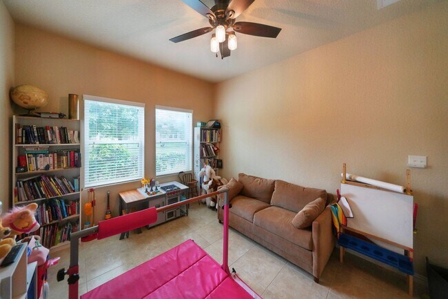 Building Photo - Executive-Style Home Now Available in Crossvine (Schertz) Realtor Commission: $750
