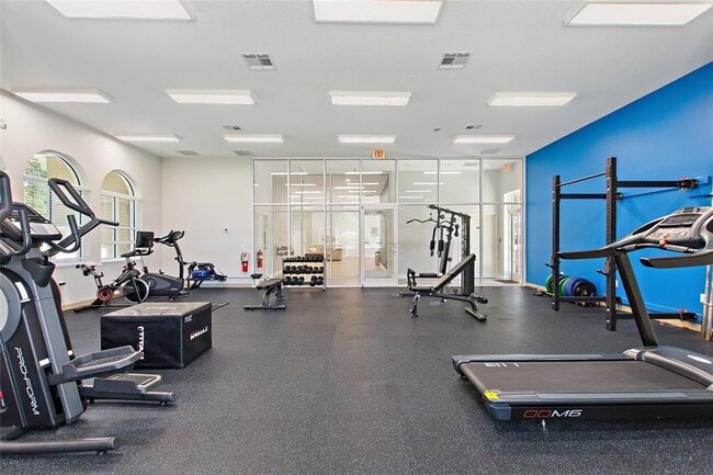 Building Photo - 546 Windsor Pl