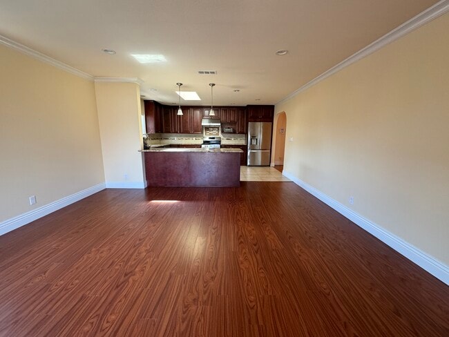 Building Photo - 6003 Prospect Rd