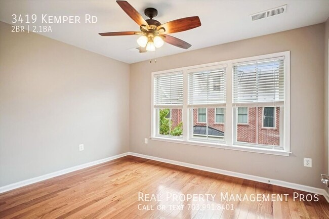 Building Photo - 3419 S Kemper Rd