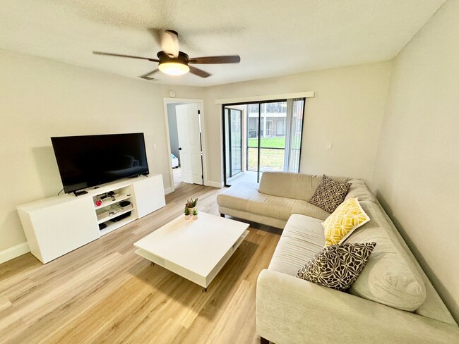 Building Photo - Dr. Phillips 3 Bed 2 Bath For Rent at soug...