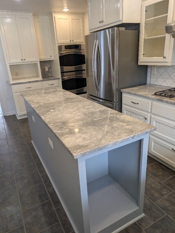 Building Photo - 3001 El Camino Dr