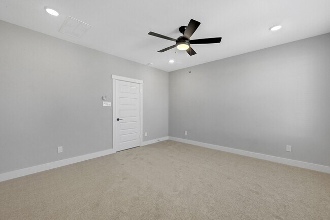 Building Photo - 10972 Swang Link Dr