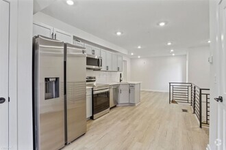Building Photo - 2 br, 2 bath 4plex - 1820 N 18th St Unit 2