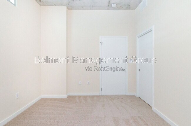 Building Photo - 525 E Jackson St