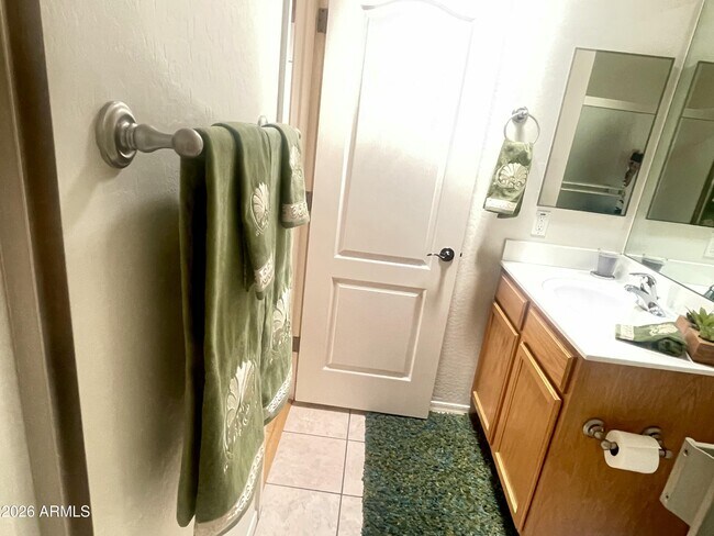 Building Photo - 1120 S 232nd Ave