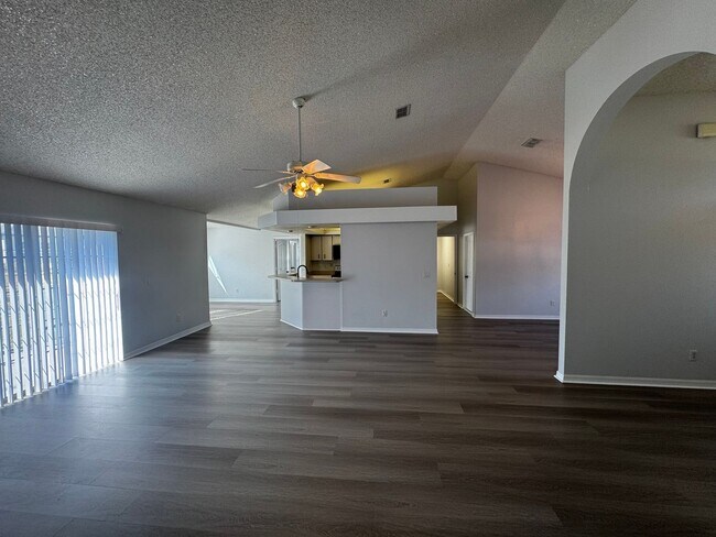 Building Photo - ? Move-In Ready 3/2/2 Near Ocala – Nearly 2,000 Sq Ft & Beautifully Updated! ?