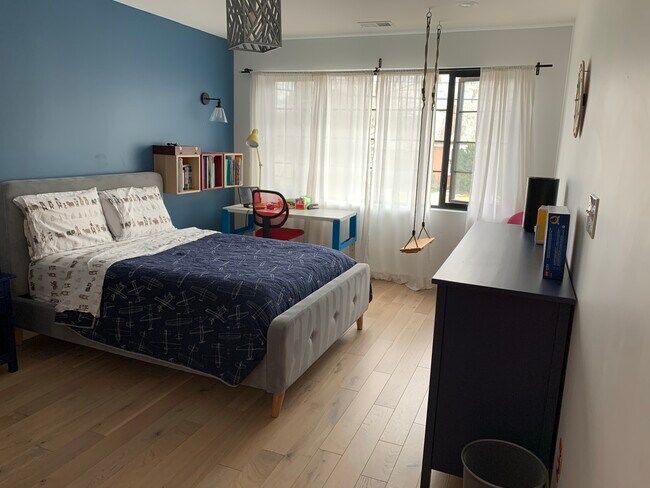 Building Photo - 4214 50th St NW