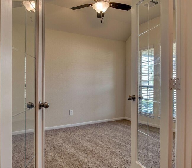 Building Photo - 32659 Timber Point Dr