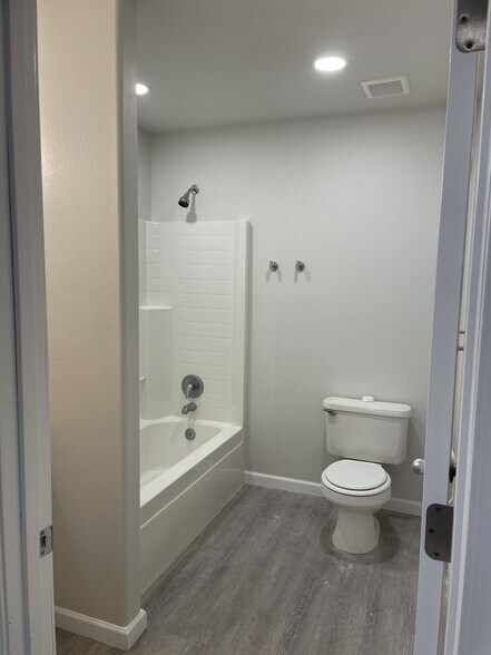 Building Photo - 10571 W Carousel Dr