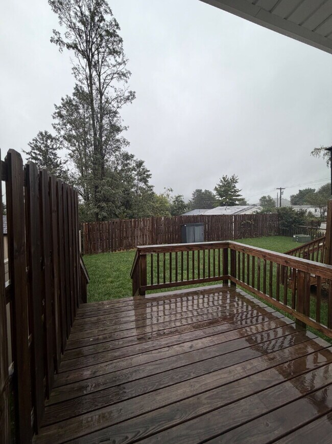 Building Photo - 106 Ryder Benson Ln