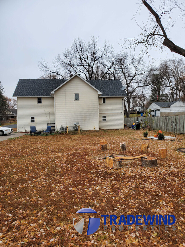 Building Photo - 8330 Cedar St