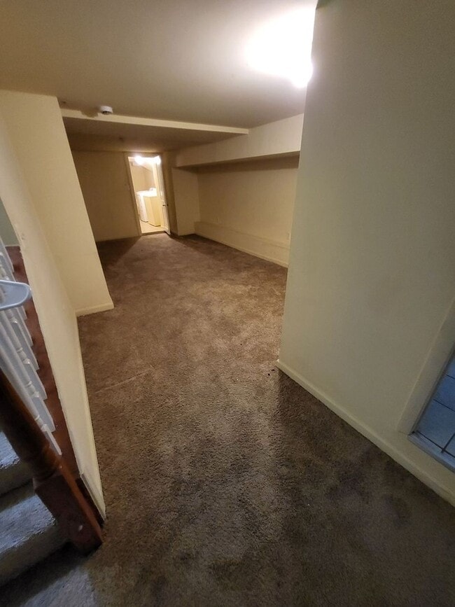 Building Photo - 2 Bed with Finished Basement