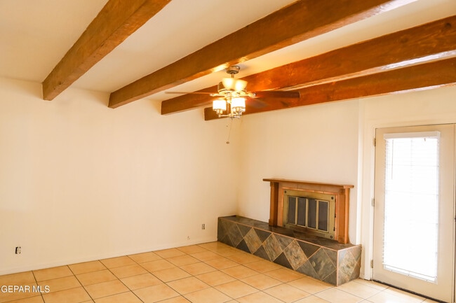 Building Photo - 5822 Beaumont Pl