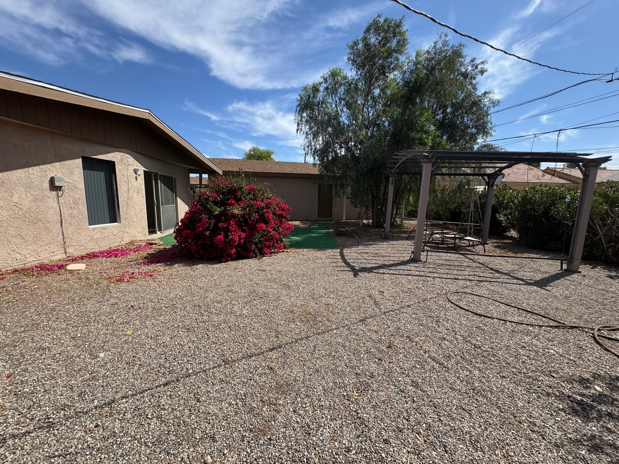 Building Photo - 1122 Avenida de las Estrellas