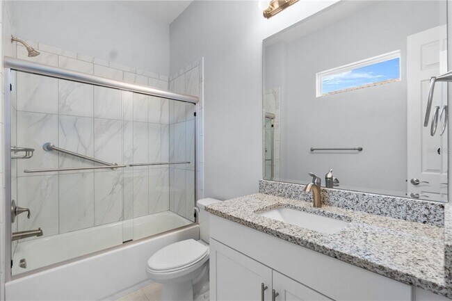 Building Photo - 2320 Symphony Cir