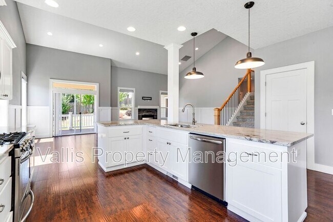 Building Photo - 5669 Cinnamon Teal St SE