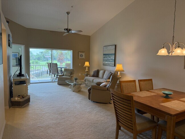 Building Photo - Lakeview 2 Bedroom 2 Bath Condo on Golf Co...