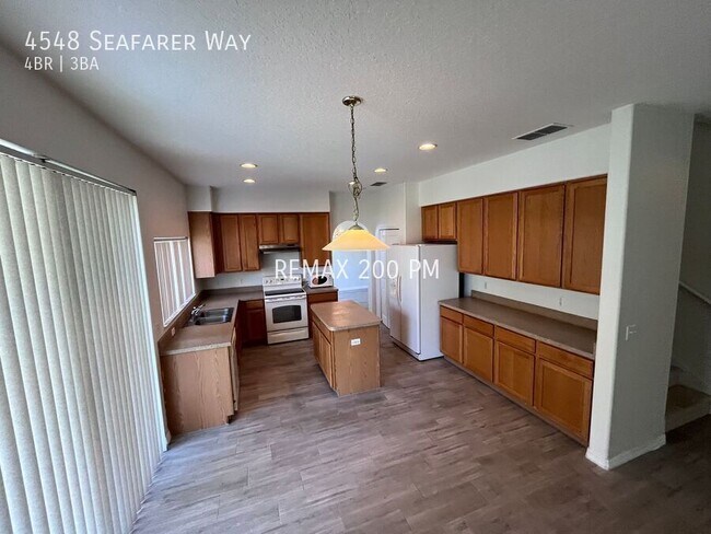 Building Photo - 4548 Seafarer Way