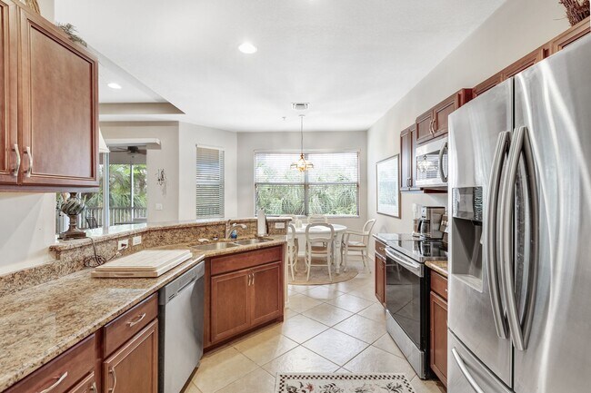 Building Photo - ** AVIANO AT NAPLES ** 3 BED 2 BATH ** ANN...