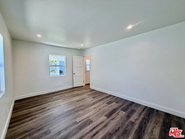 Building Photo - 501 S Gaylord Dr