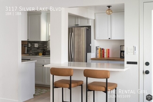 Building Photo - 3117 Silver Lake Blvd