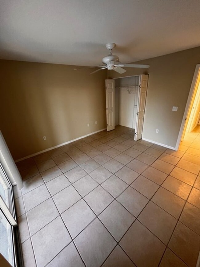 Building Photo - Beautiful 3/2 Maintenance Free Home