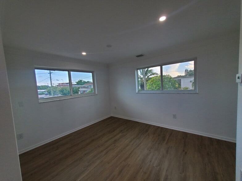 Building Photo - 91 NW 51st Pl