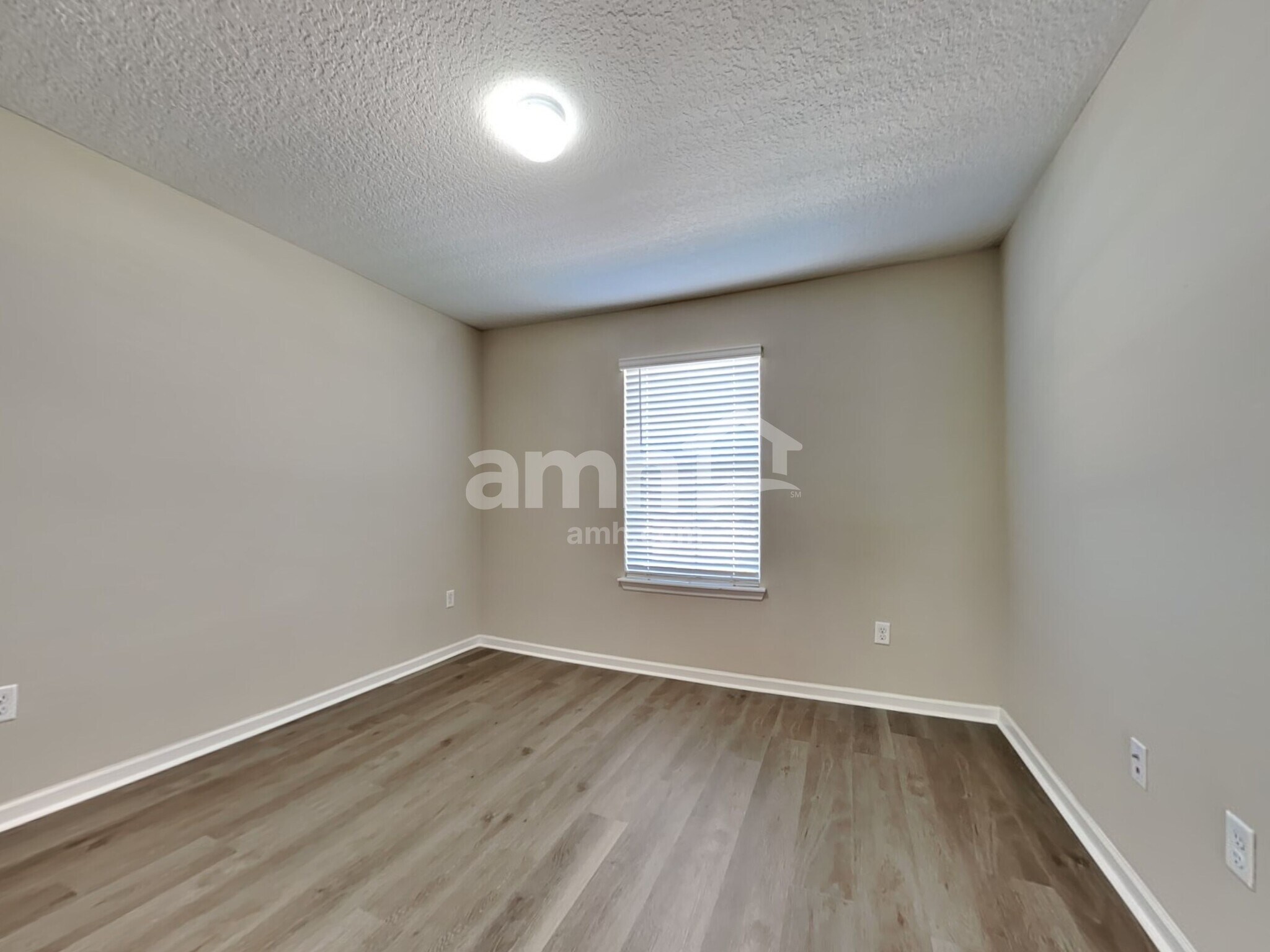 Building Photo - 64 Spruce Point