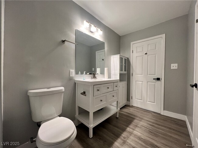 Building Photo - 3140 Hebard Dr