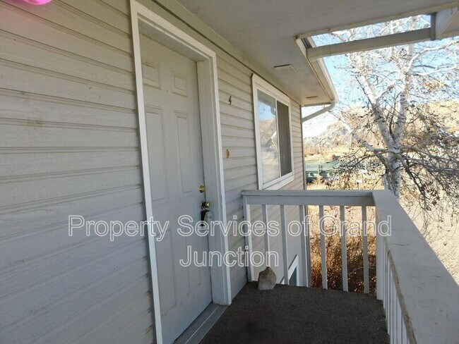 Building Photo - 433 Pendleton St