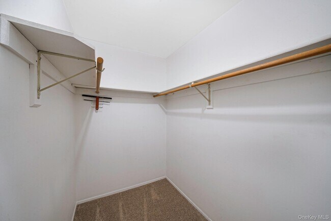 Building Photo - 908 Sara Cir