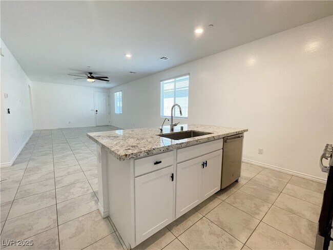 Building Photo - 3762 Neblina Dr