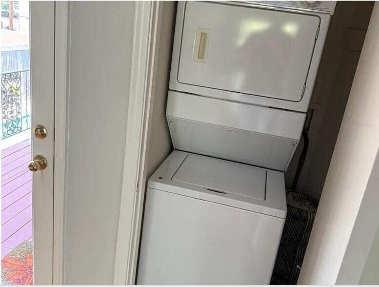 Building Photo - 8604 Baltimore Dr