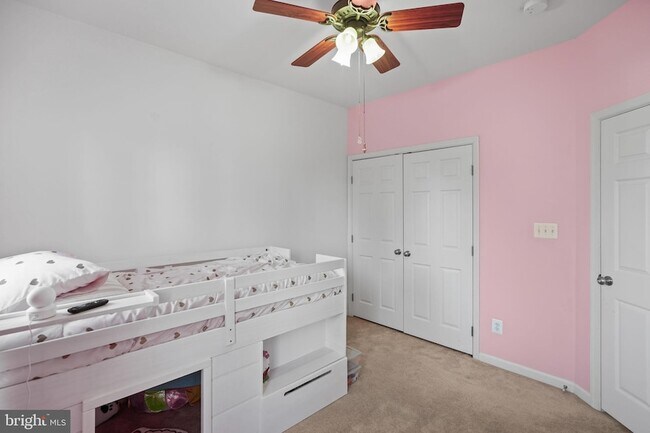 Building Photo - 12 Popes Creek Ln