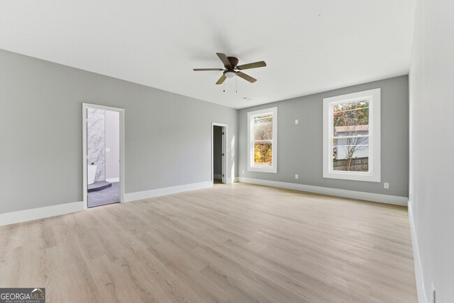 Building Photo - 1409 Northwest Dr NW