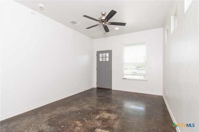 Building Photo - 319 Riptide Dr