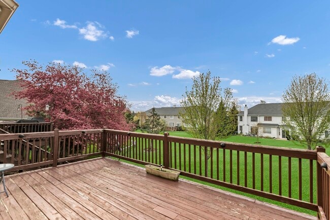 Building Photo - 1263 Tamarack Dr