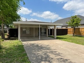 Building Photo - 415 N 17th St