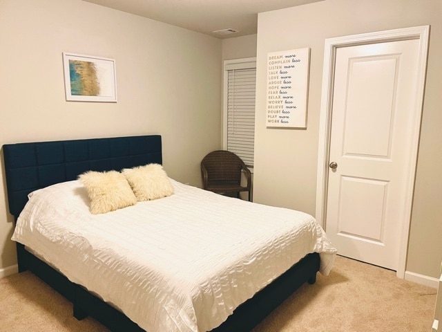 Relax in the Queen sized bed equipped with new, fresh linens and pillows. - 6126 Centennial Run