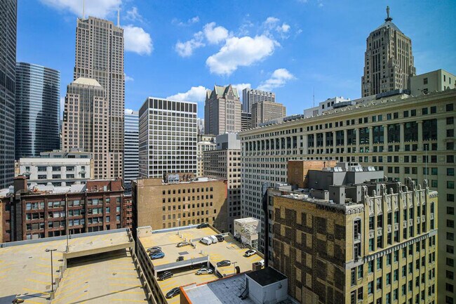 Building Photo - 235 W Van Buren St