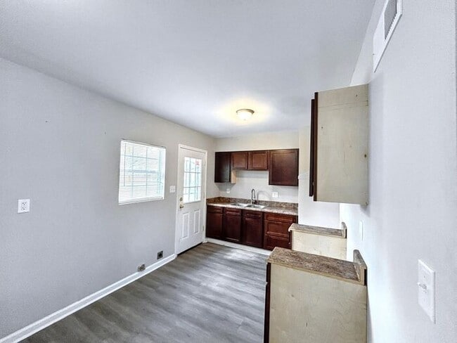 Building Photo - 1861 Coventry Dr