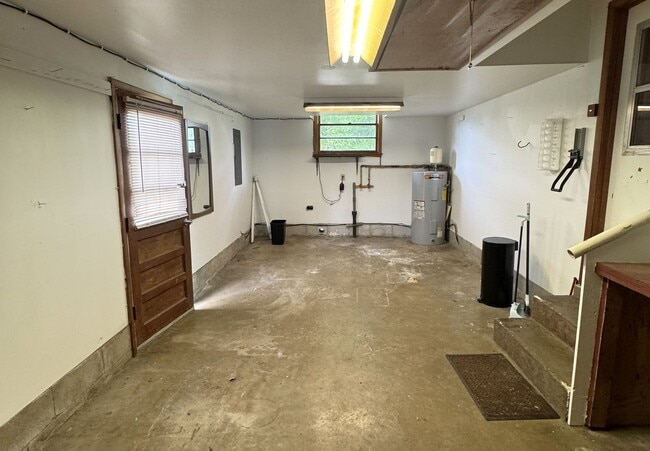 Building Photo - Excellent 2 Bedroom Home in East Nashville!