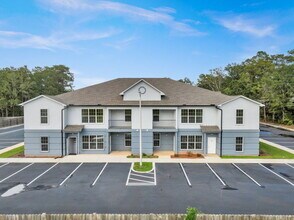 Building Photo - Brand New 3 bed unfurnished!