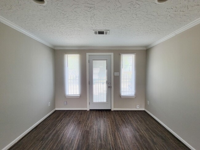 Building Photo - 3416 Europa St