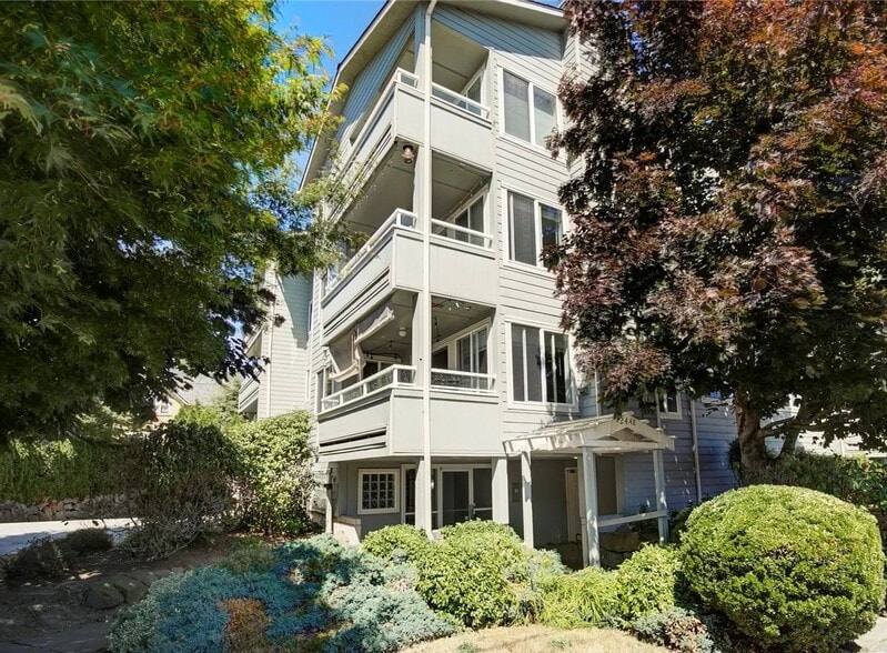 Primary Photo - Must See Ballard Condo!!!